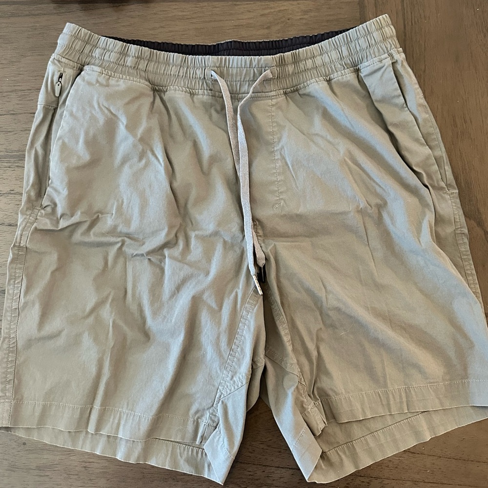 Lululemon men’s shorts